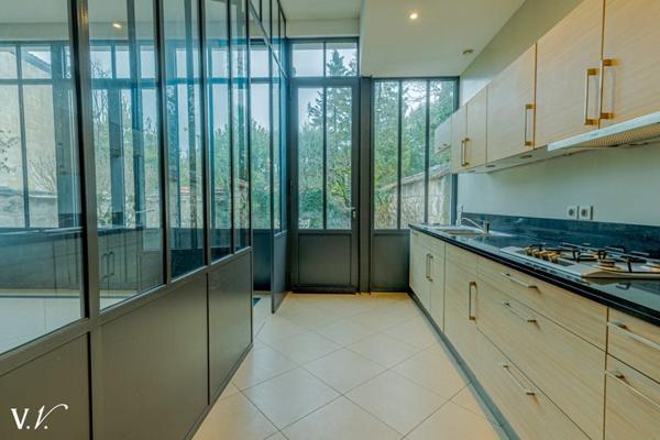 Maison à vendre 1 365 000 € Bordeaux 10 p 240 m² DPE C