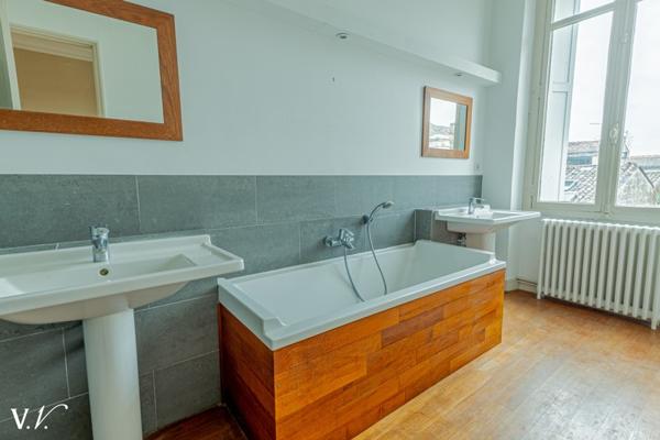 Maison à vendre 1 365 000 € Bordeaux 10 p 240 m² DPE C