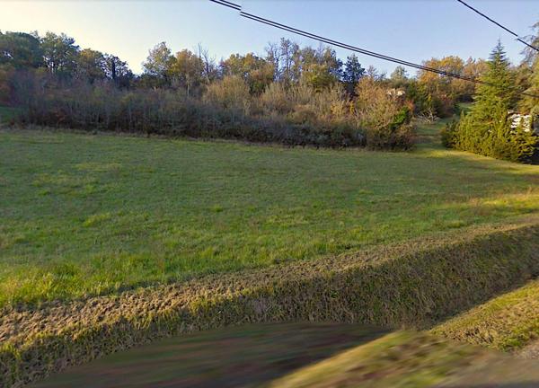 Terrain constructible 2320 m2 + 1992 m2 de bois