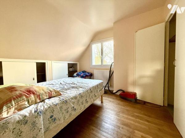 PEAULE : Maison à rénover proche du centre 