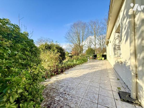 PEAULE : Maison à rénover proche du centre 