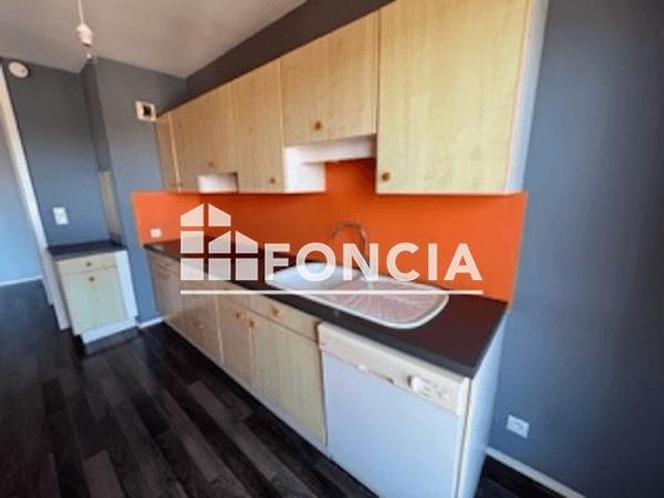 Location Appartement 4 pièces 83.16 m² - 85-95 RUE DE PARIS Angouleme 16000