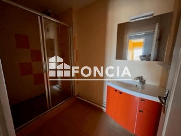 Location Appartement 4 pièces 83.16 m² - 85-95 RUE DE PARIS Angouleme 16000