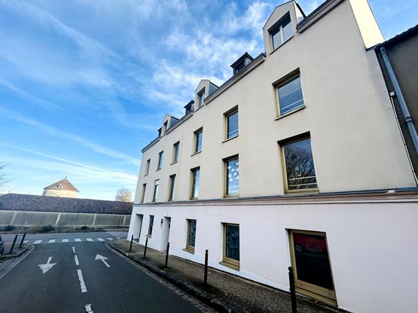 Loft Champs Sur Marne 7 pièce(s) 225 m2