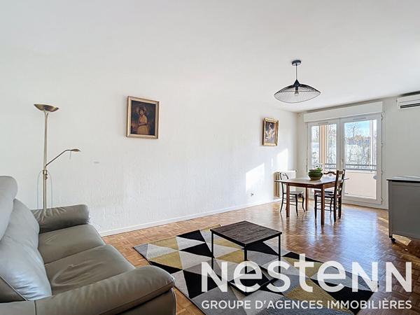 NEUVILLE SUR SAONE - APPARTEMENT T2 62 M² AU CALME VUE ARBOREE AVEC CAVE ET GARAGE PROCHE DES COMMERCES