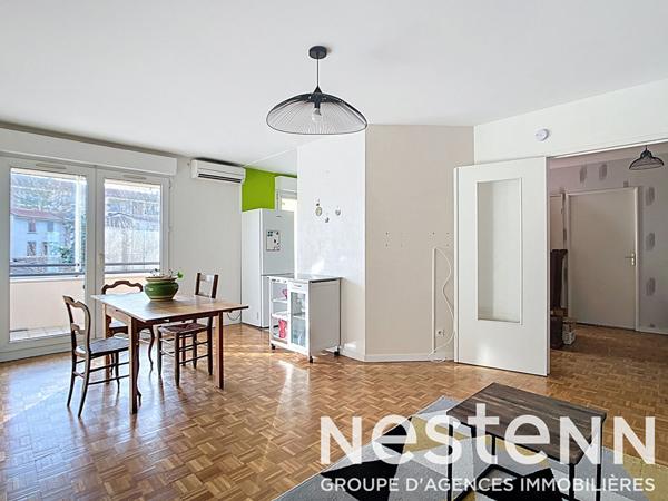 NEUVILLE SUR SAONE - APPARTEMENT T2 62 M² AU CALME VUE ARBOREE AVEC CAVE ET GARAGE PROCHE DES COMMERCES