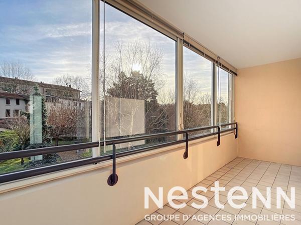 NEUVILLE SUR SAONE - APPARTEMENT T2 62 M² AU CALME VUE ARBOREE AVEC CAVE ET GARAGE PROCHE DES COMMERCES
