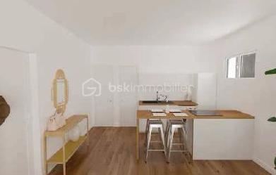 Plusieurs appartements T2 entièrement rénovés à neuf disponibles dans la commune de Fougères !!! à moins de 100 000€
À deux pas du Forum, sur les abords de la ville, je vous propose cette opportunité rare sur le marché que ce soit pour une résidence principale, un premier achat ou un investissement locatif à fort potentiel.

Une solution clé en main !
- A moins de 100 000€ acte en main
- Forte rentabilité locative
- Optimisation Fiscale et possibilité de défiscalisation selon votre situation
- Meublés ou non 
- Travaux couverts par une garantie décennale
- Partenaire de confiance et suivi chantier de A à Z

Le projet fait parti d'un programme global de rénovation complète de l'immeuble (9 lots), suivi par des professionnels reconnus pour leur savoir-faire et leur rigueur. 
Le modèle : Un appartement de type T2 comprenant une pièce de vie avec cuisine ouverte, une chambre, une salle d'eau et un WC.
Livraison prévisionnelle : 15 mois
DPE visé : minimum D
Surface des appartements de 23,5 à 33 m2

Cette opportunité est conditionnée à la réalisation des travaux par une entreprise partenaire historique, tous corps d'état et cette organisation garantit une parfaite cohérence du projet, un suivi de chantier maîtrisé et une livraison simultanée de l'ensemble des logements.
Les devis travaux sont déjà établi et fixe et n'attendent plus que vous ! 

Déjà 5 lots de vendus !!! plus que 4

En option : T2 meublé (Mobilier, électroménager, décoration...)

Vidéo d'une réalisation type pour illustrer le projet !
Contactez moi pour plus d'informations !!