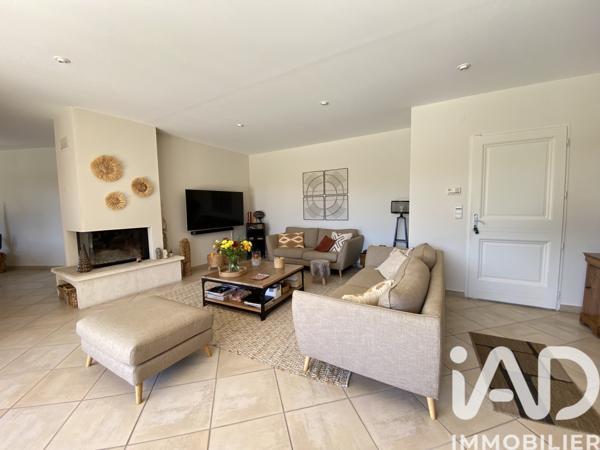 Maison à vendre 6 pièces 158 m² Eyguières