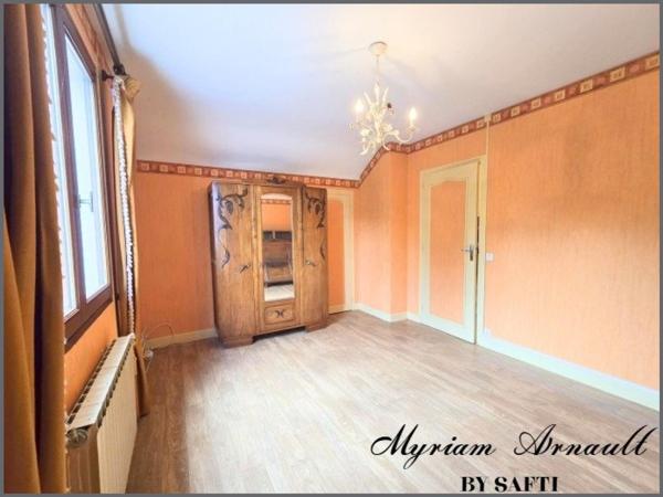 Maison 3 chambres garage sur terrain de 2721 m²