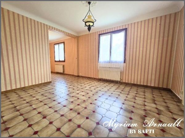 Maison 3 chambres garage sur terrain de 2721 m²