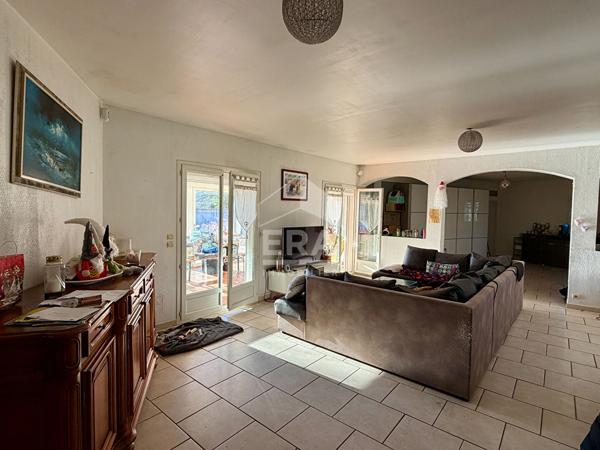 Maison à vendre à LE LUC - 5 pièces avec piscine et double garage