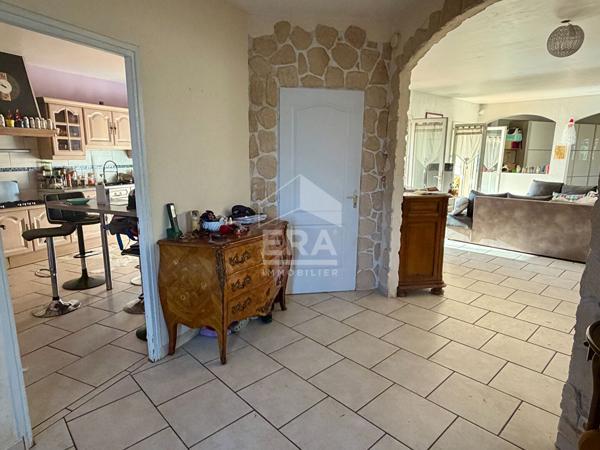 Maison à vendre à LE LUC - 5 pièces avec piscine et double garage