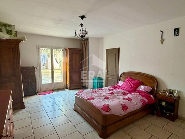 Maison à vendre à LE LUC - 5 pièces avec piscine et double garage