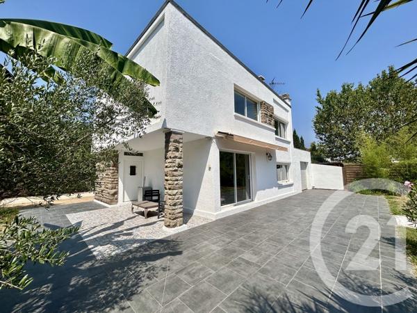 Maison à vendre  6 pièces - 134,69 m 2   PAU  - 64
