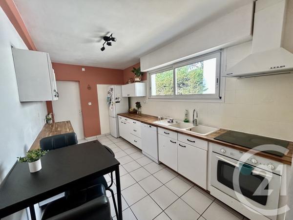 Maison à vendre  6 pièces - 134,69 m 2   PAU  - 64