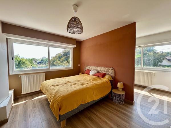 Maison à vendre  6 pièces - 134,69 m 2   PAU  - 64