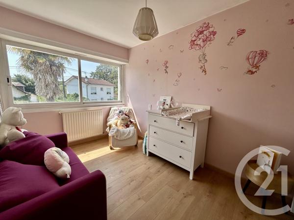 Maison à vendre  6 pièces - 134,69 m 2   PAU  - 64