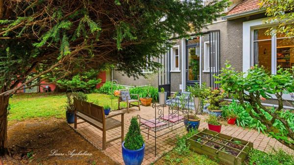 Maison familiale avec grand jardin et garage