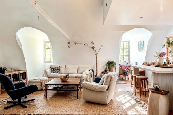 Ancien atelier réhabilité et ses galeries à Toulouse