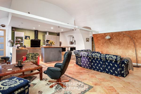 Ancien atelier réhabilité et ses galeries à Toulouse