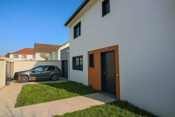 Maison contemporaine de 147 m² à vendre sur Vaux-le-Pénil