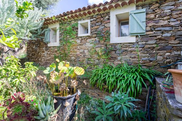 Bormes-les-Mimosas (83230) Maison de charme 120 m² – 4 chambres – Jardin en restanques piscinable