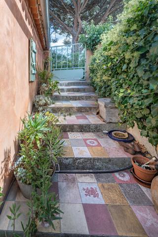 Bormes-les-Mimosas (83230) Maison de charme 120 m² – 4 chambres – Jardin en restanques piscinable