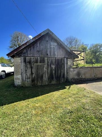 Maison à vendre à Vallerois-le-Bois en Haute-Saône (70000), ref : 70001-94