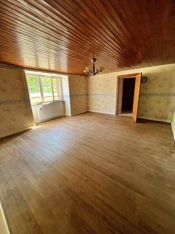 Maison à vendre à Vallerois-le-Bois en Haute-Saône (70000), ref : 70001-94