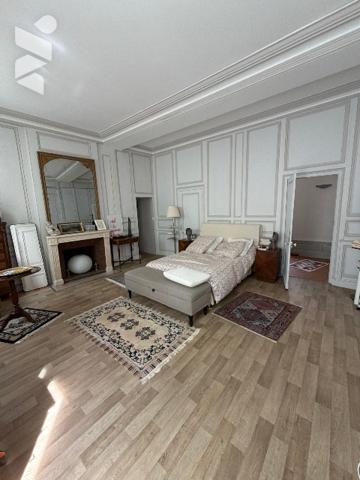 EXCEPTIONNEL,  coeur de ville : maison de 358 m²  le charme ancien rencontre le confort contemporain