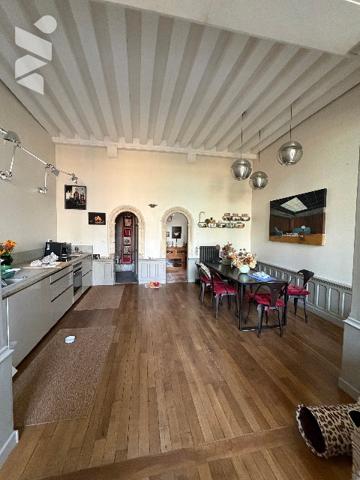 EXCEPTIONNEL,  coeur de ville : maison de 358 m²  le charme ancien rencontre le confort contemporain