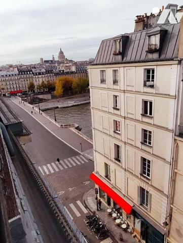 Île Saint-Louis Studio 20m² au dernier étage vue Seine