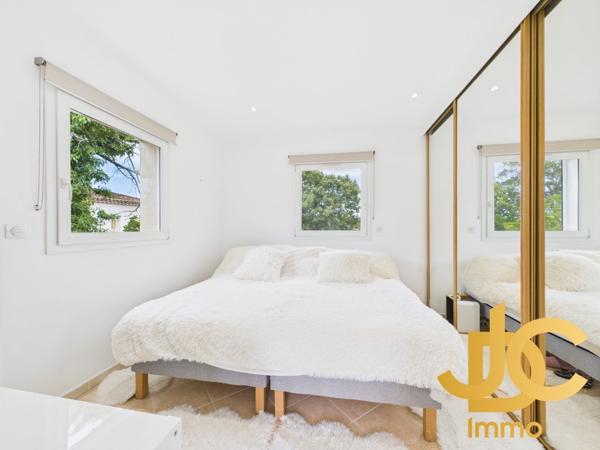 Maison et dépendances à SAINT RAPHAEL (83700)