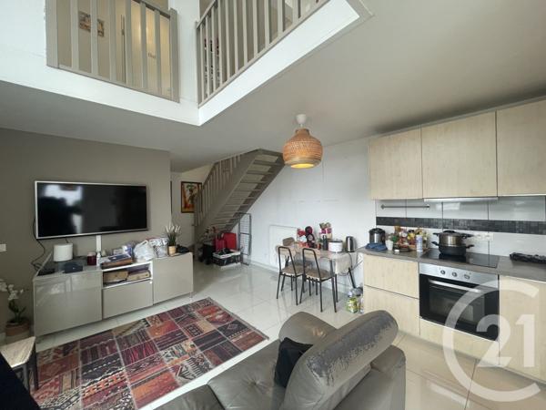 Appartement Duplex à vendre  4 pièces - 80,90 m2 STAINS - 93
