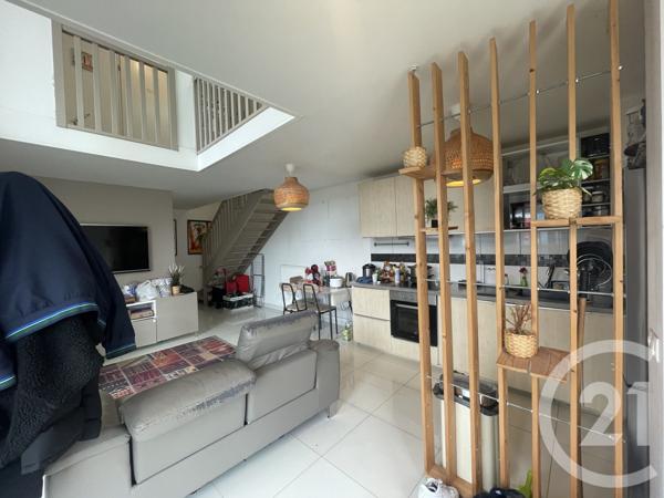 Appartement Duplex à vendre  4 pièces - 80,90 m2 STAINS - 93