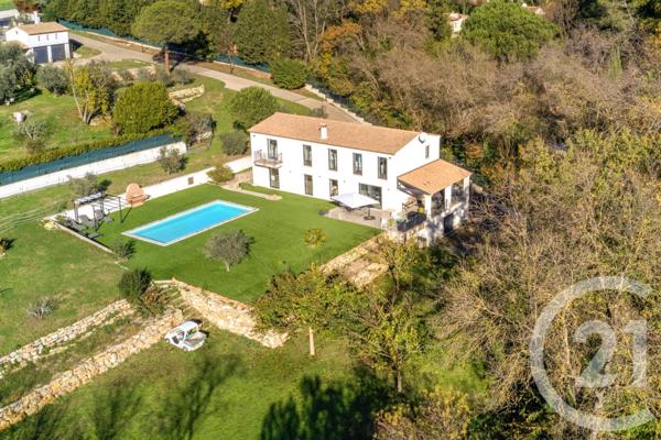 Maison à vendre  5 pièces - 223 m2 CHATEAUNEUF GRASSE - 06