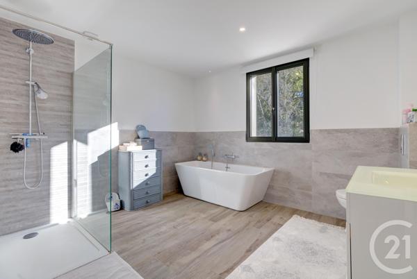 Maison à vendre  5 pièces - 223 m2 CHATEAUNEUF GRASSE - 06