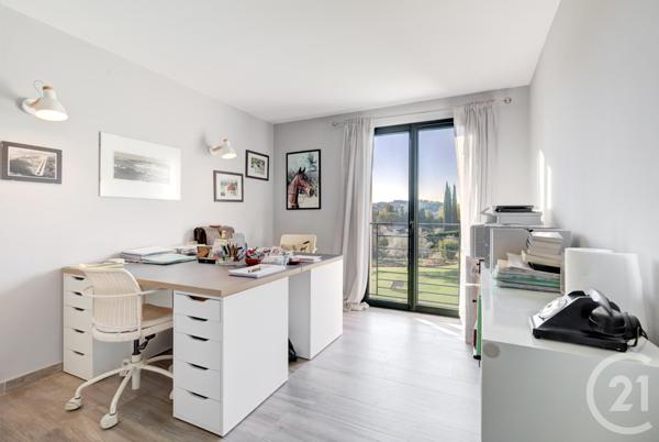 Maison à vendre  5 pièces - 223 m2 CHATEAUNEUF GRASSE - 06