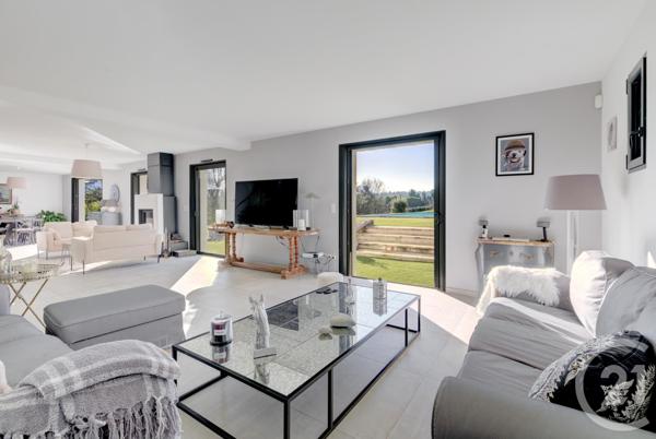 Maison à vendre  5 pièces - 223 m2 CHATEAUNEUF GRASSE - 06