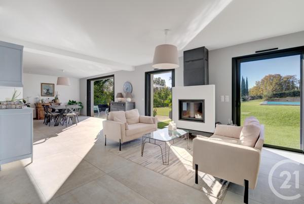 Maison à vendre  5 pièces - 223 m2 CHATEAUNEUF GRASSE - 06