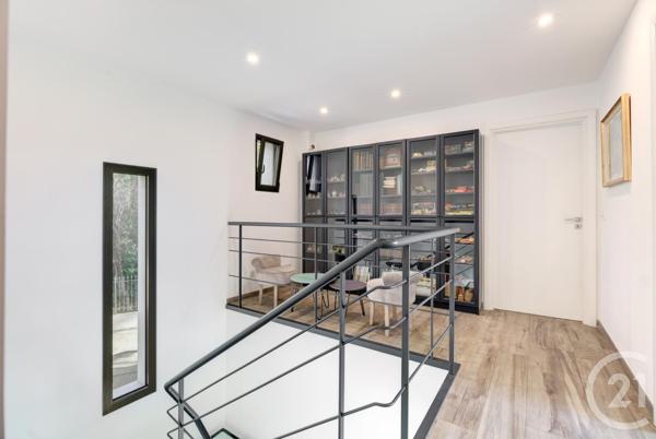 Maison à vendre  5 pièces - 223 m2 CHATEAUNEUF GRASSE - 06