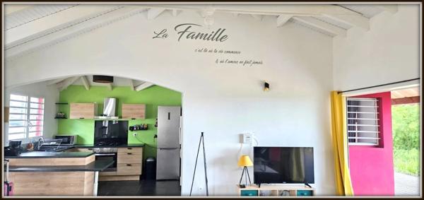 Maison d’architecte récente à LAMENTIN vue dégagée – Calme absolu