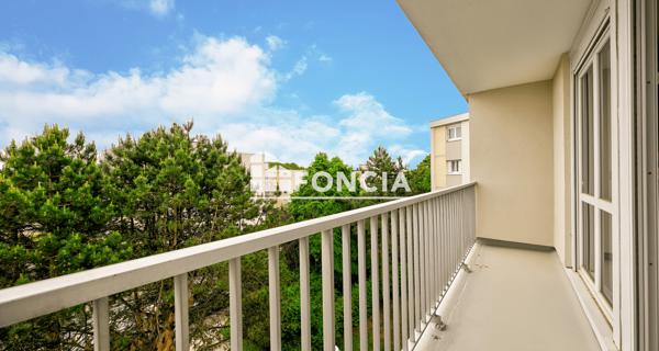À vendre Appartement 4 pièces 92.28 m² - Montigny-le-bretonneux 78180