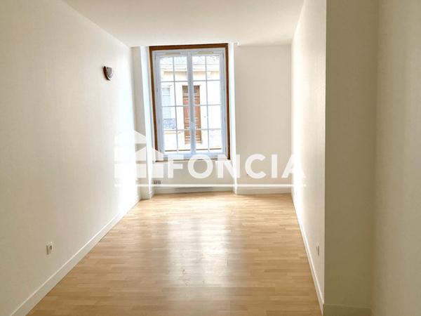 Location Appartement 2 pièces 50.43 m² - 3 RUE DU 14 JUILLET Montval Sur Loir 72500