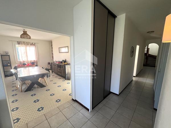 Maison Pineuilh 6 pièce(s) 3 chambres 146 m2 habitables