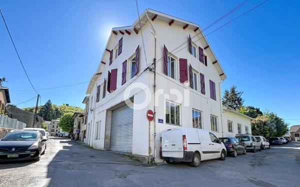 Immeuble à vendre    11 pièces •  Aspet