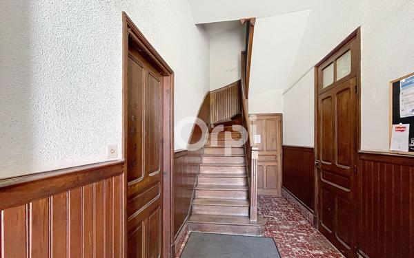 Immeuble à vendre    11 pièces •  Aspet