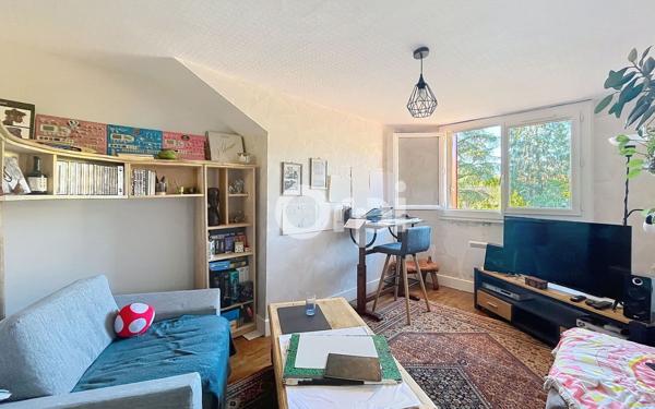 Immeuble à vendre    11 pièces •  Aspet