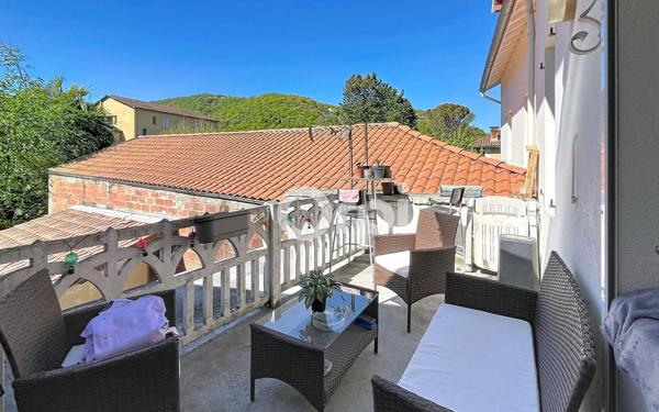 Immeuble à vendre    11 pièces •  Aspet
